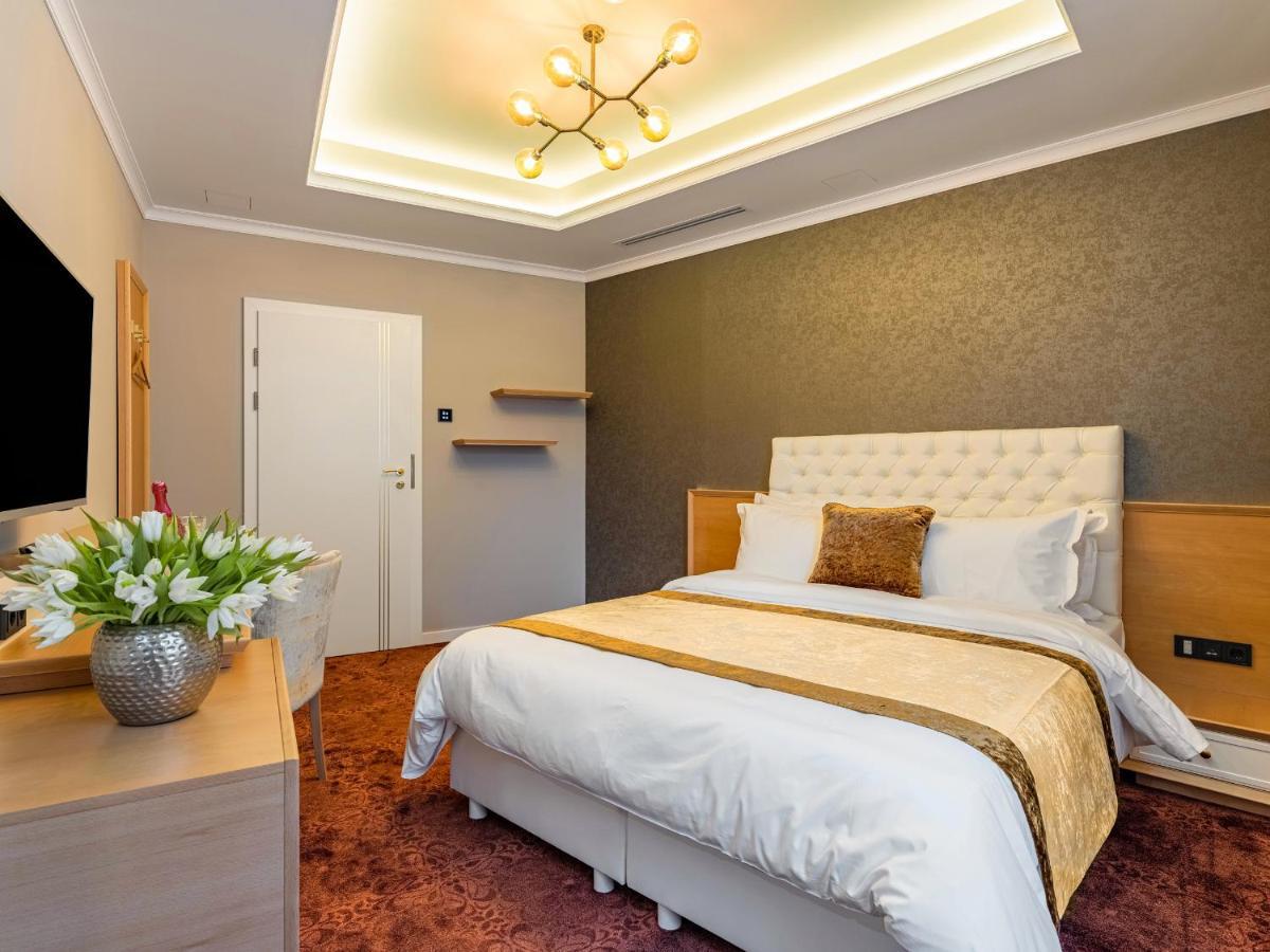 Pergola Boutique Hotel Bucharest Exterior photo